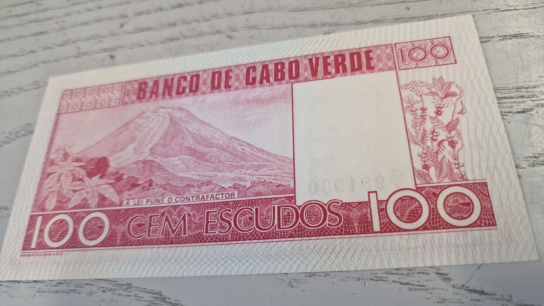 Banconote: 100 Escudos Cabo Verde 20 Januar 1977 Banknote  – Nuovo e nell'imballaggio originale da Herisau venduto da Antiques.AR 1