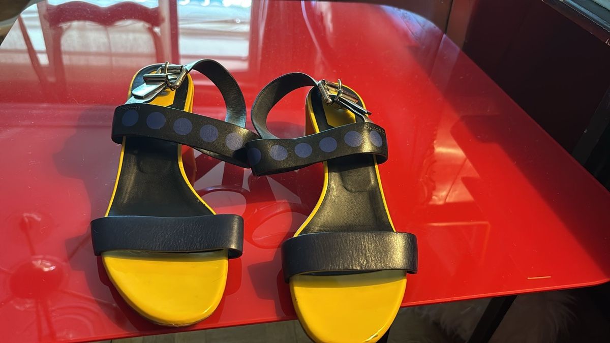 Fendi Damenschuhe: Fendi Sandals Size 40 – Gebraucht aus Genève von gvokiii