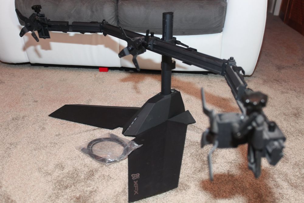 XFX Triple Monitorhalterung Monitor Stand Kaufen auf Ricardo