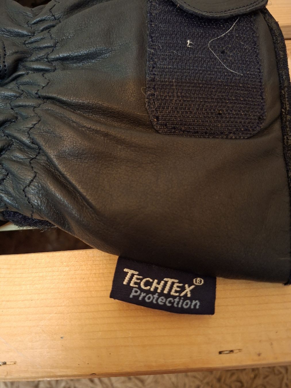 Guanti & manicotti: Motorradhandschuhe Crane TechTex schwarz Grösse 10 – Nuovo (secondo la descrizione) da Därstetten venduto da Re_Dude 2