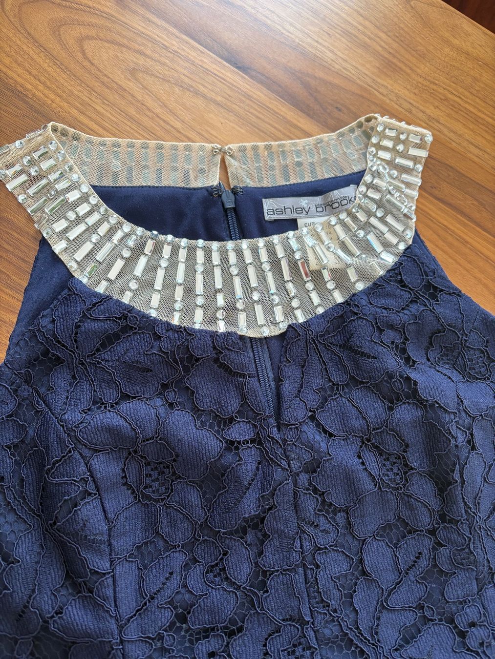 Kleider: Robe de soirée – Gebraucht aus Bern von Geroan 1