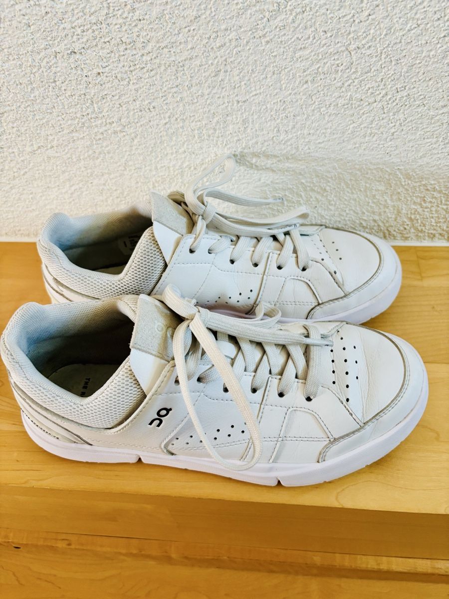 On Scarpe da donna: On Sneaker The Roger weiss Gr. 38.5 – Usato da Ennetbürgen venduto da Evelyne_G 1