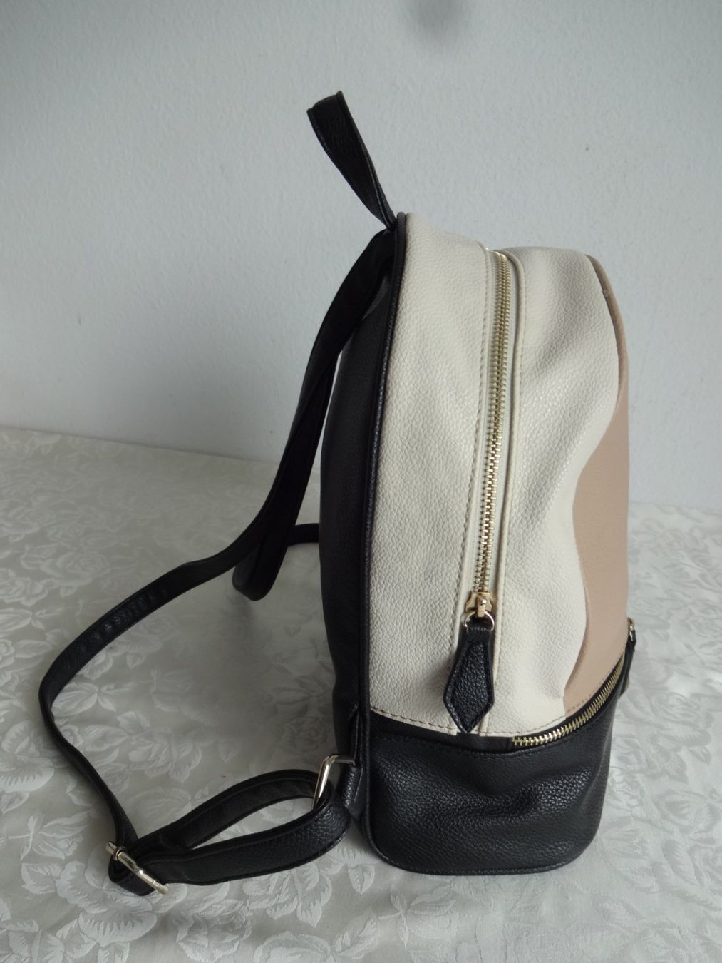 Guess Zaini: "" GUESS "" Rucksack – Nuovo (secondo la descrizione) da Frauenfeld venduto da Riaa 3