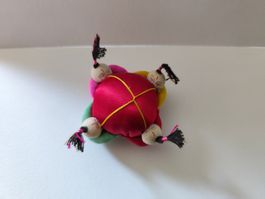 Vintage Chinesisches Nadelkissen Seiden Folk Kunst Puppen!