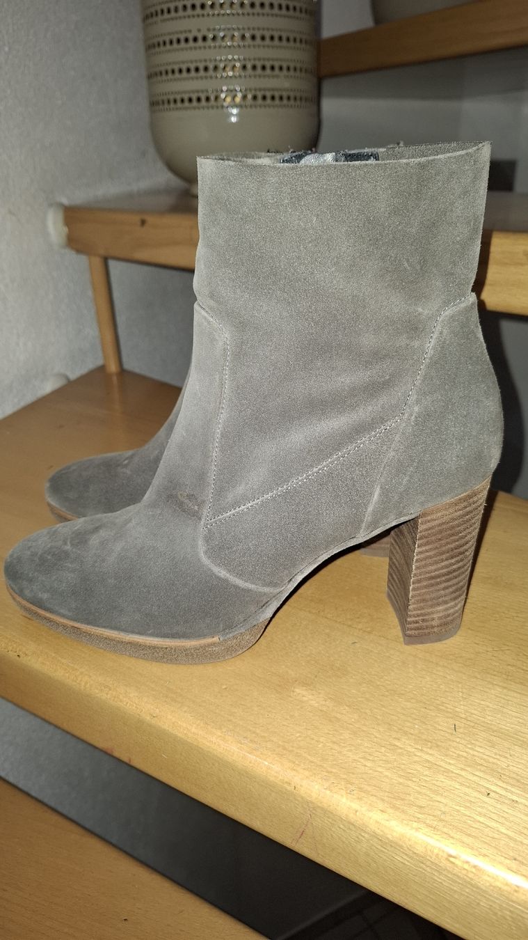 Paul Green Scarpe da donna: Stiefelette Paul Green Gr. 7 – Usato da Balzers venduto da mackfose