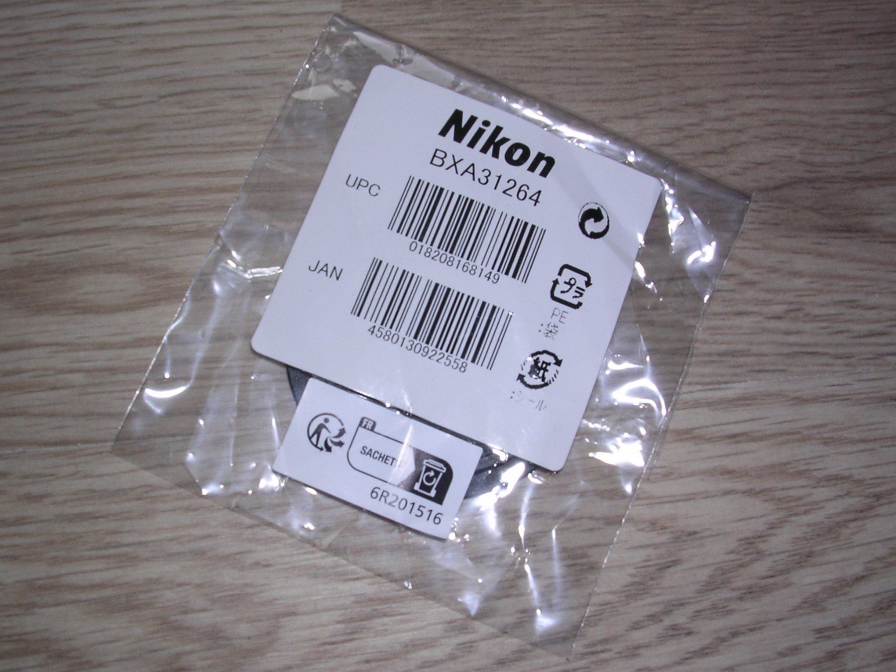 Nikon Obiettivi: Nikon Objektivdeckel – Nuovo e nell'imballaggio originale da Trun venduto da Romi066 1
