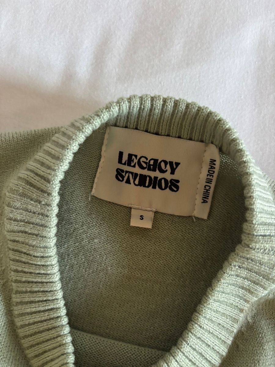 Pullover & Sweatshirts: Sweat-shirt Leagacy Studios – Neu (gemäss Beschreibung) aus Vouvry von sha_rk5q 1