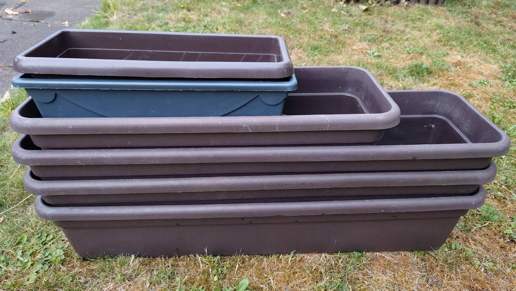 Vasi per fiori: 6 Blumenkäste mit Wasserstands-Anzeige – Usato da Luzern venduto da sandy-mary 6