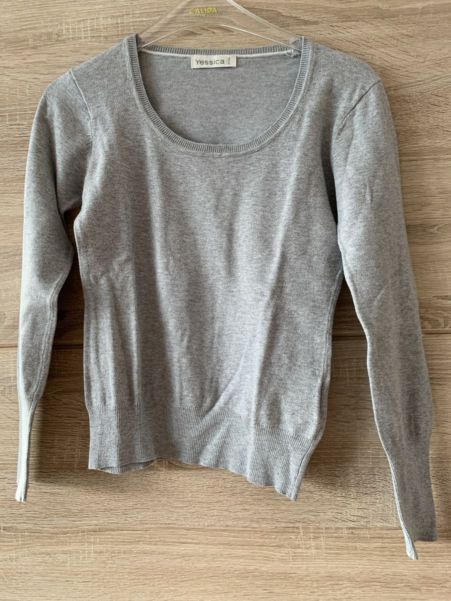 C&A Pulls & Sweat-shirts: Pull gris – Neuf (Voir description) à Montreux par iza_peche8