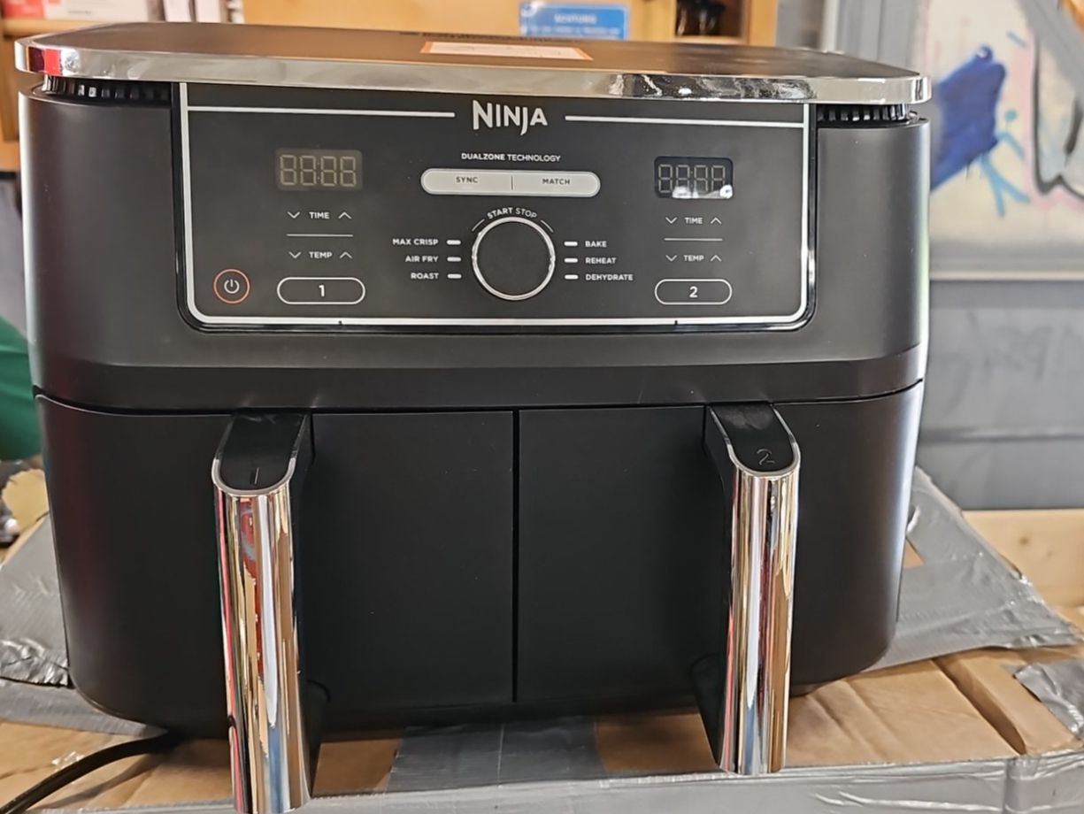 Ninja Dual Zone Airfryer – mit zwei Fächern (Gebraucht) in Thusis für ...