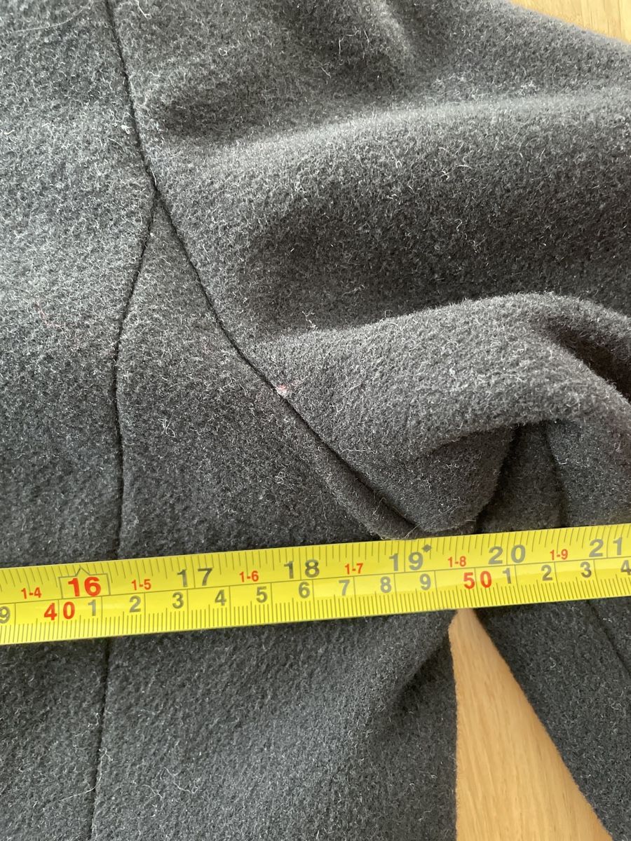 Giacche: Stylische schwarze Wolljacke, Grösse M – Usato da Binningen venduto da Viriatus 7