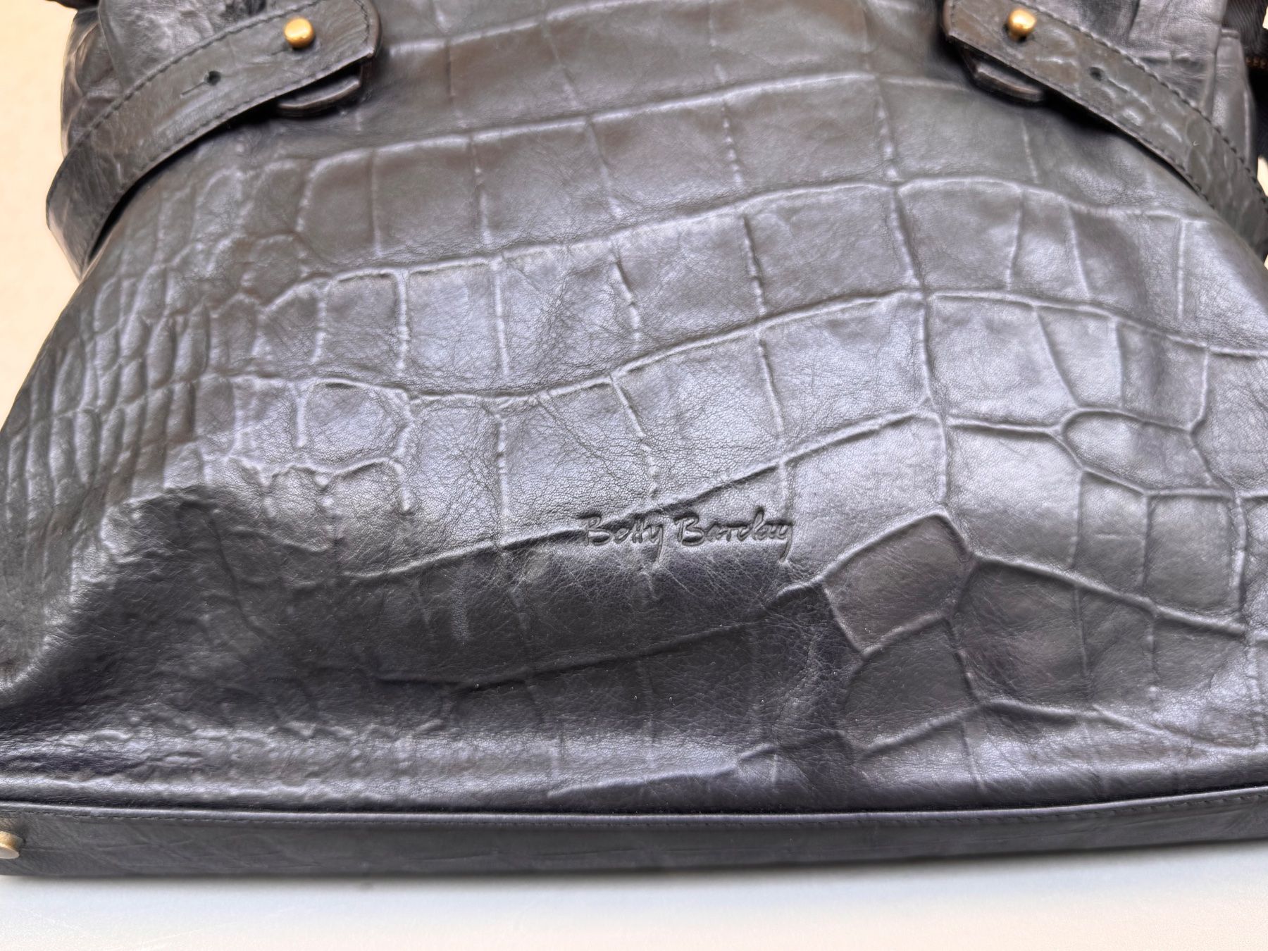 Betty Barclay Taschen für Damen: Wunderschöne Betty Barclay Handtasche Schwarz – Gebraucht aus Rothrist von Fondgruebe 1