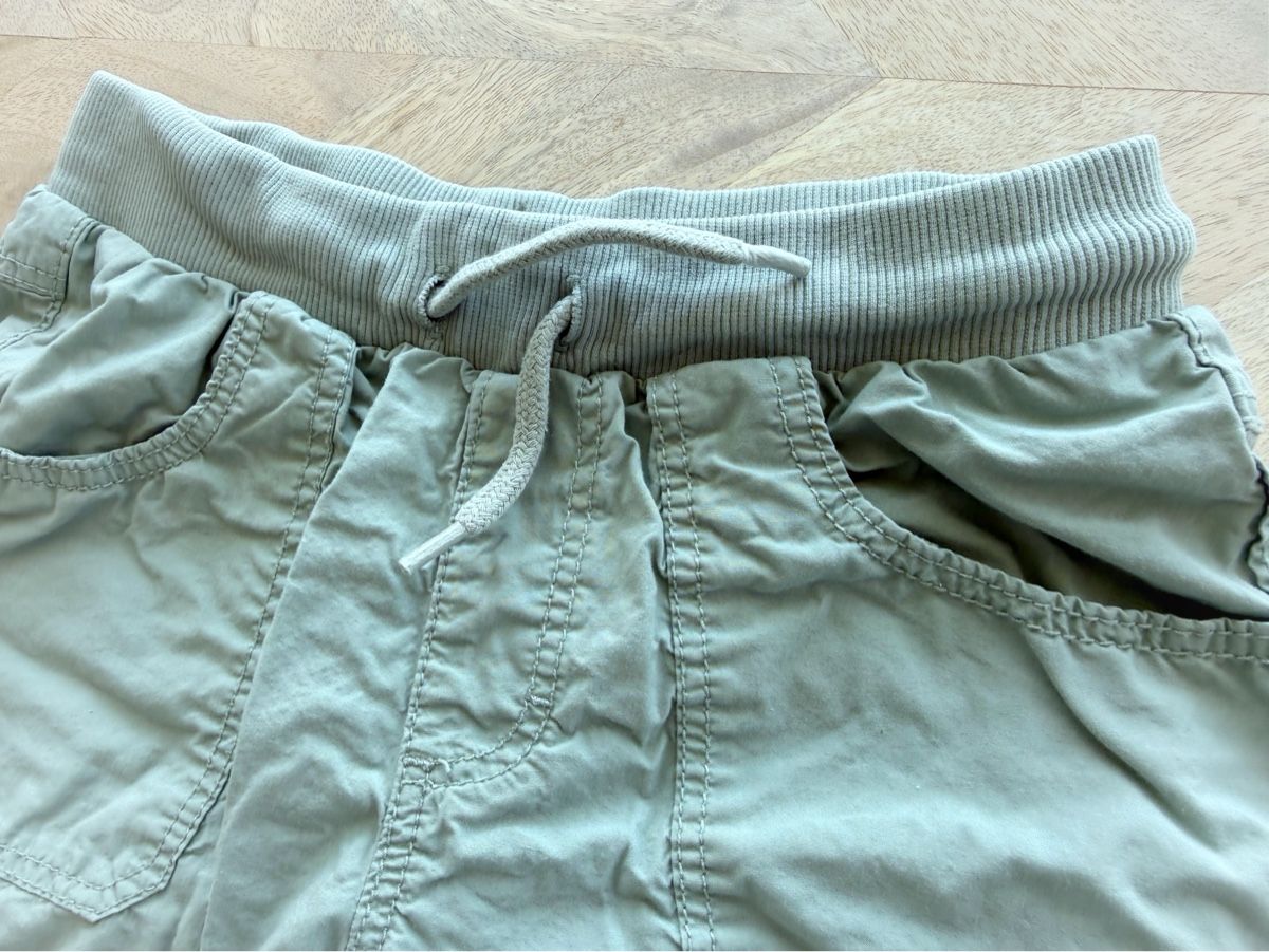 Pantaloni: Mädchen Shorts Gr. 128 – Usato da Eggenwil venduto da Lissi82 1