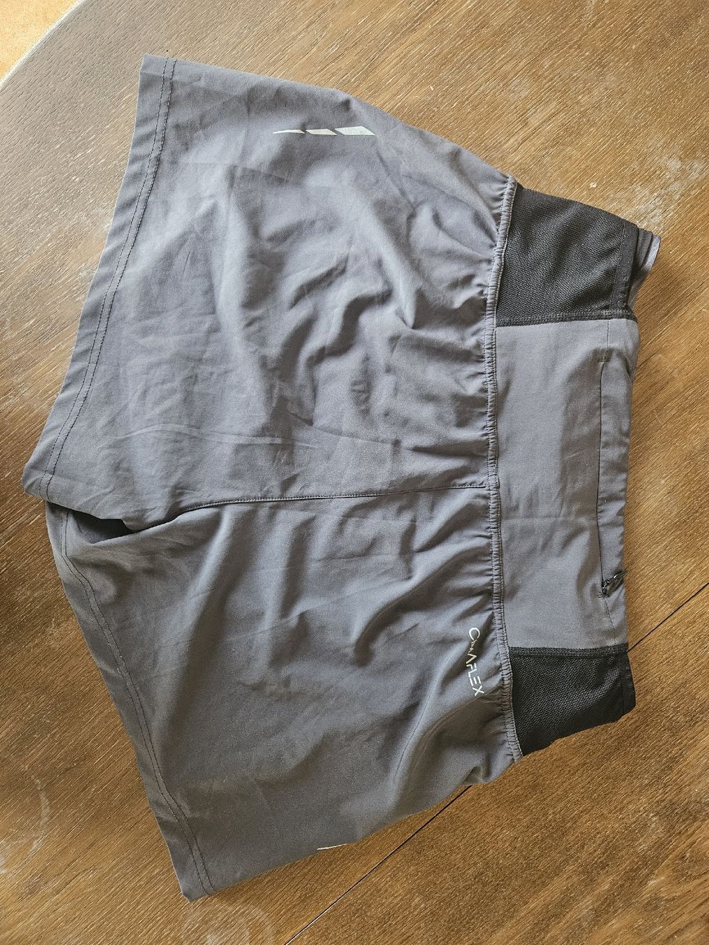 Pantaloni: Short de course à pied Cimalp taille M – Nuovo (secondo la descrizione) da Préverenges venduto da eveena 1