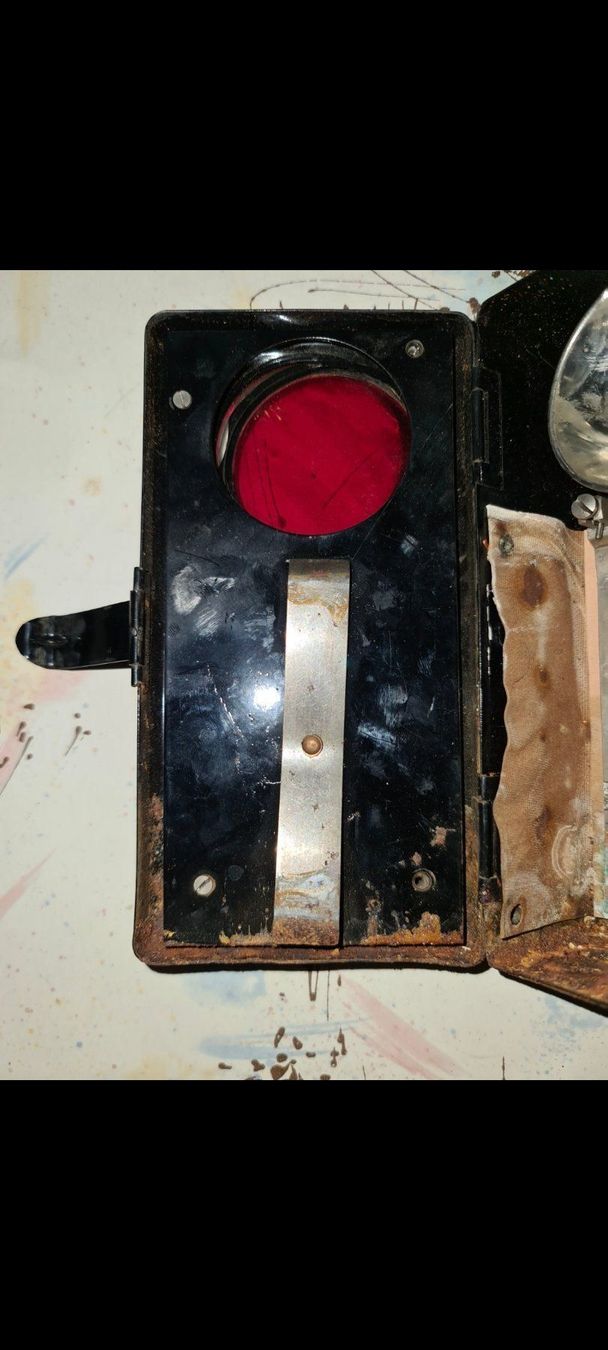 Lampade: Ancienne lampe à main – Usato da Cortaillod venduto da signep 2