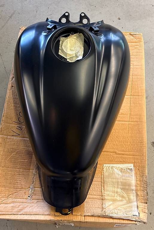 Kawasaki Tutti i ricambio per moto: Kawasaki Vulcan S Tank – Usato da Buochs venduto da 18-84 1
