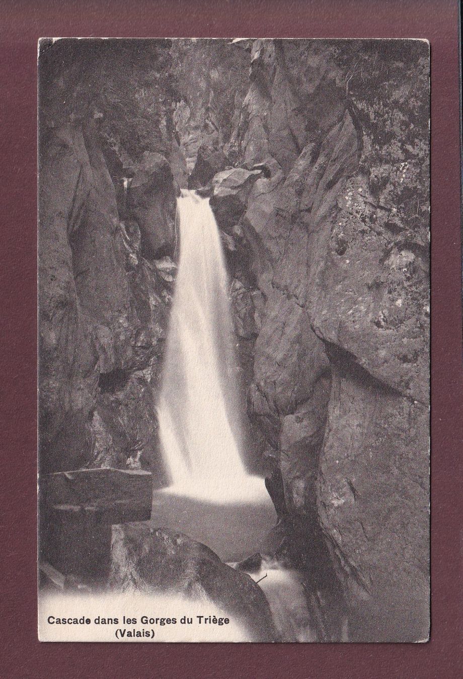 Cartoline postali: Gorges du TRIEGE - Cascade – Usato da Pully venduto da nicecards