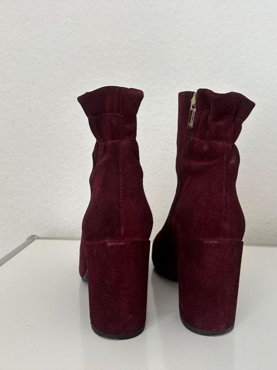 Scarpe da donna: Stiefeletten in Bordeaux Wildlederoptik – Usato da Aarberg venduto da belaija 1