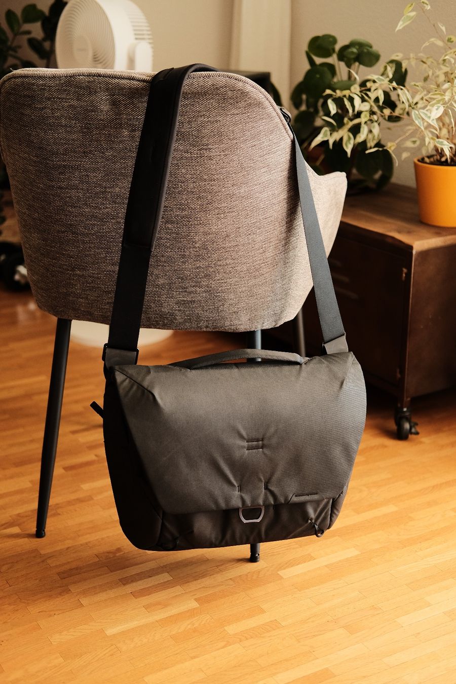 Taschen: Peak Design Everyday Messenger 13l - Black – Gebraucht aus Prilly von Johnny_Boy456 2