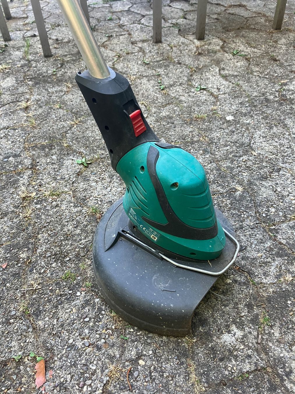 Bosch Tagliaerba: Bosch Rasentrimmer 230v – Usato da Zürich venduto da Goll 1