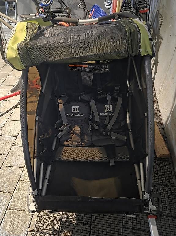Rimorchi: Burley d'Lite 2 Sitze – Usato da Rieden SG venduto da Yogu 2