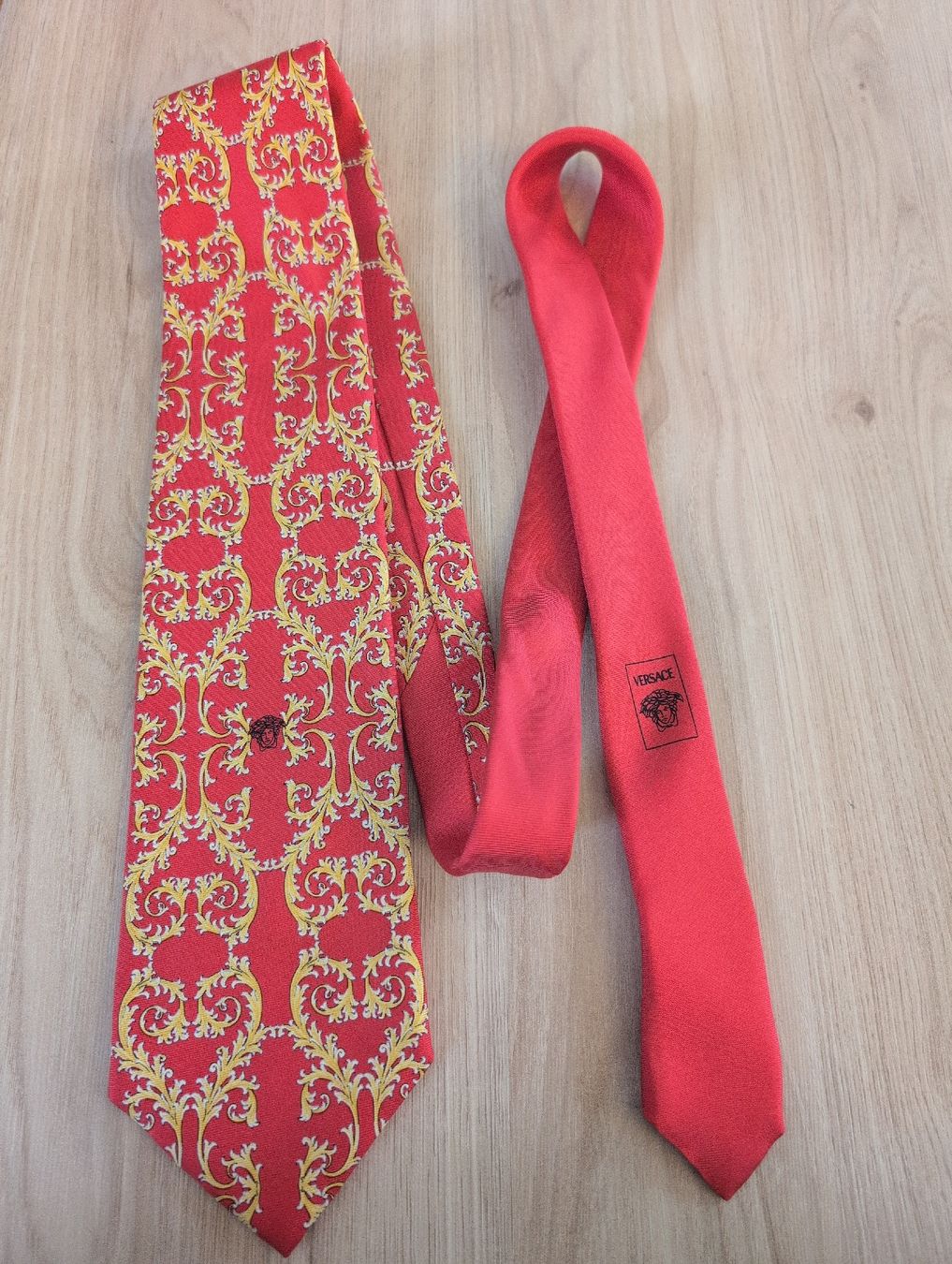 Cravatte: Cravatte Versace – Usato da Oetwil an der Limmat venduto da Roonezzzz