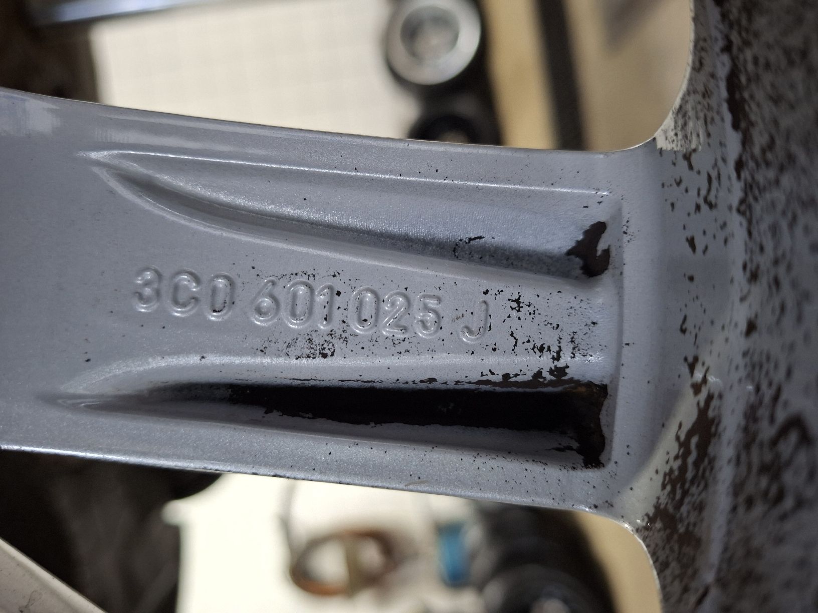 Pneumatici & Ruote complete: VW Originalräder 17 Zoll – Usato da Schwarzenegg venduto da resu92 5