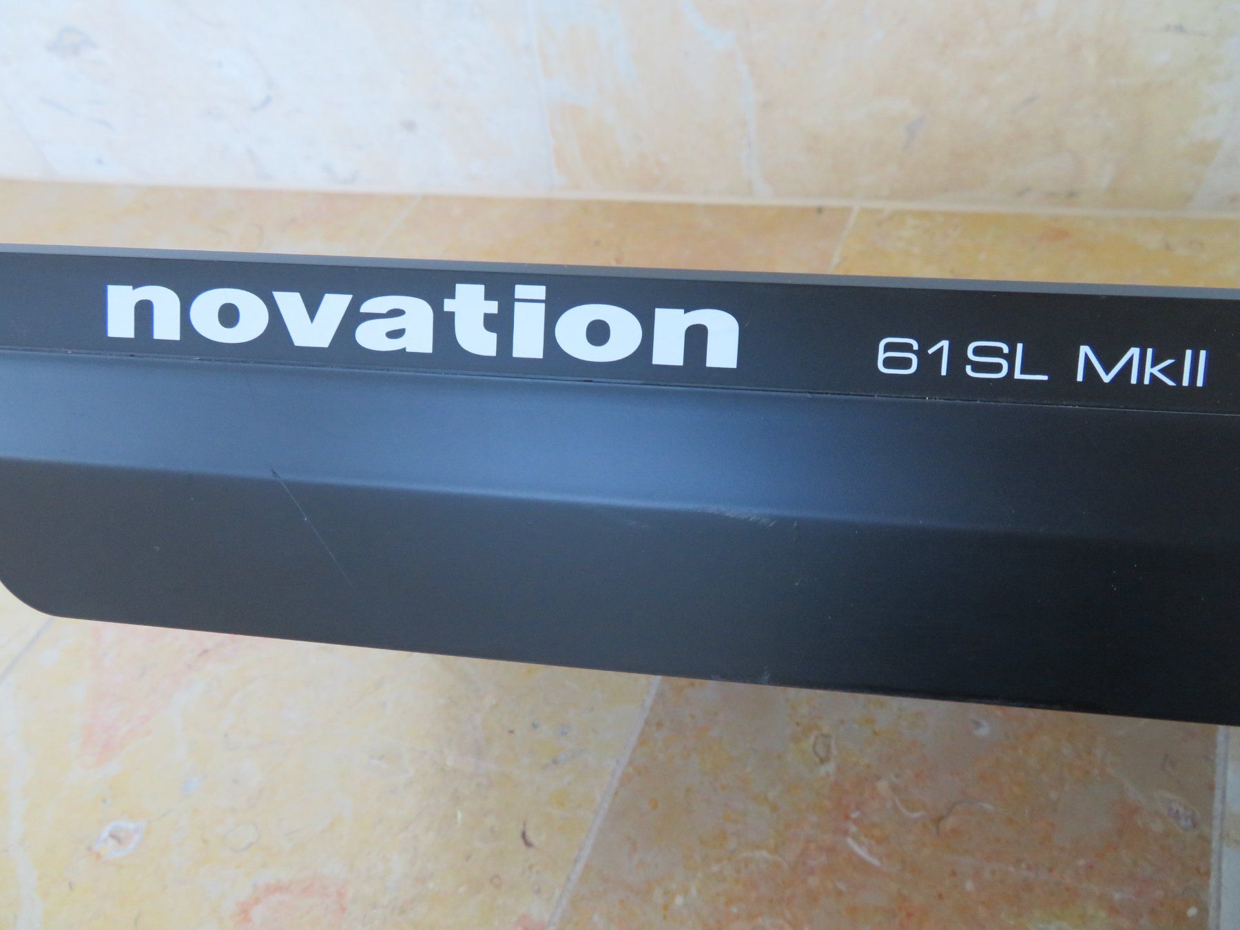 Novation Console di mixaggio: Novation 61SL MkII Midikeyboard – Usato da Reinach BL venduto da WBZ-Flohmarkt 6