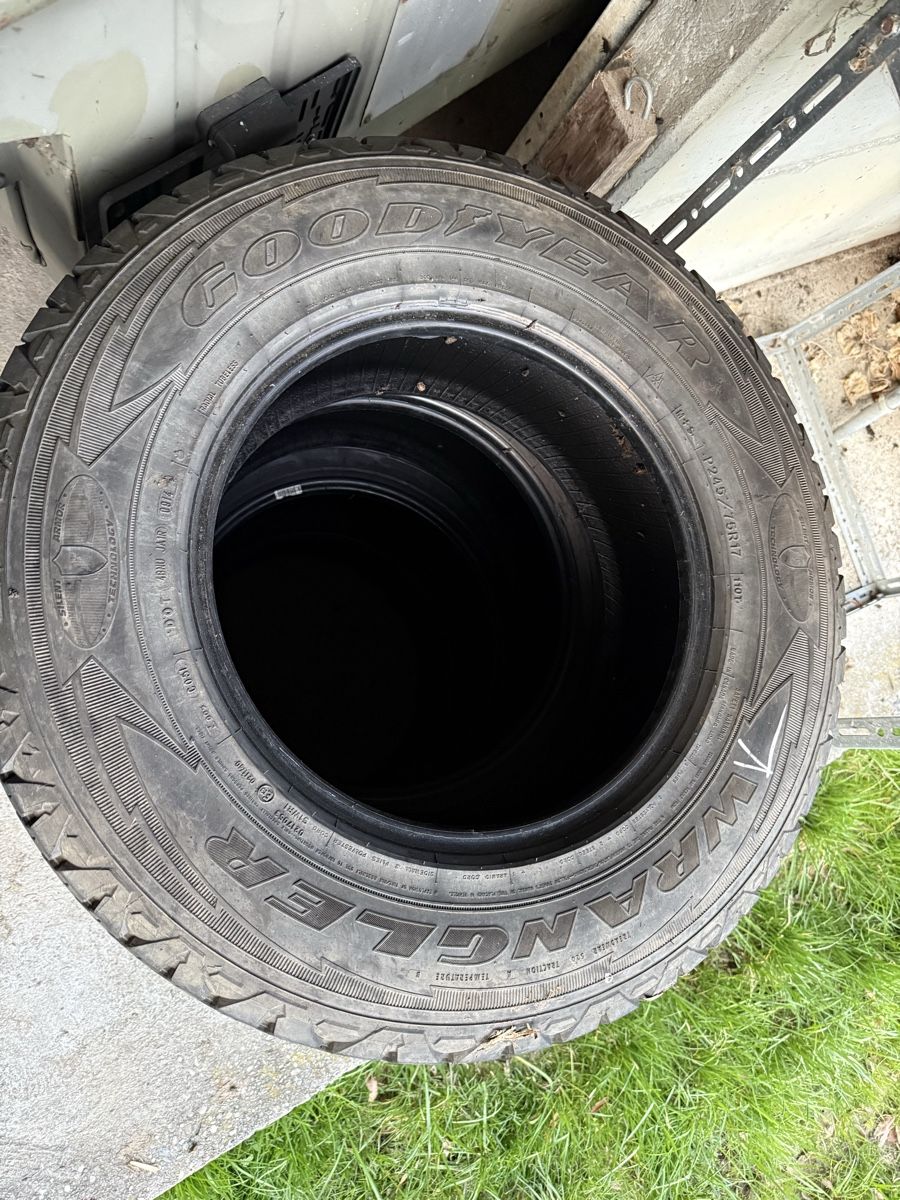 Pneus & Kompletträder: 245/75R17 – Gebraucht aus Bischofszell von nra_5jb8 2