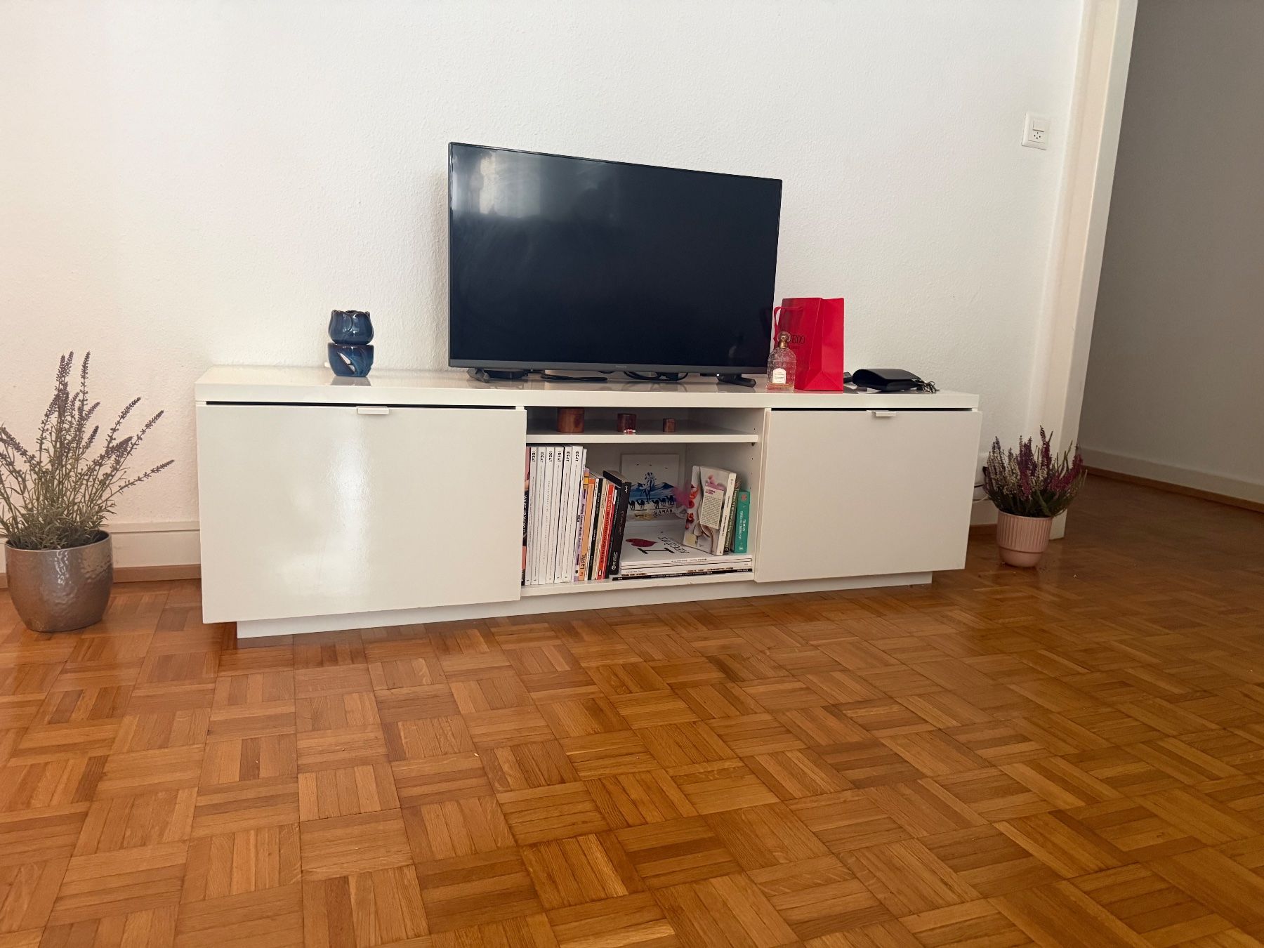 Ikea Mobili TV: Meuble tv – Usato da Bern venduto da sar_l6cp 2