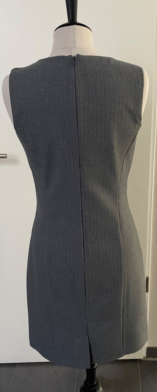 Benetton Vestiti: Etuikleid Benetton Gr. 36 – Usato da Tagelswangen venduto da lykainion 1
