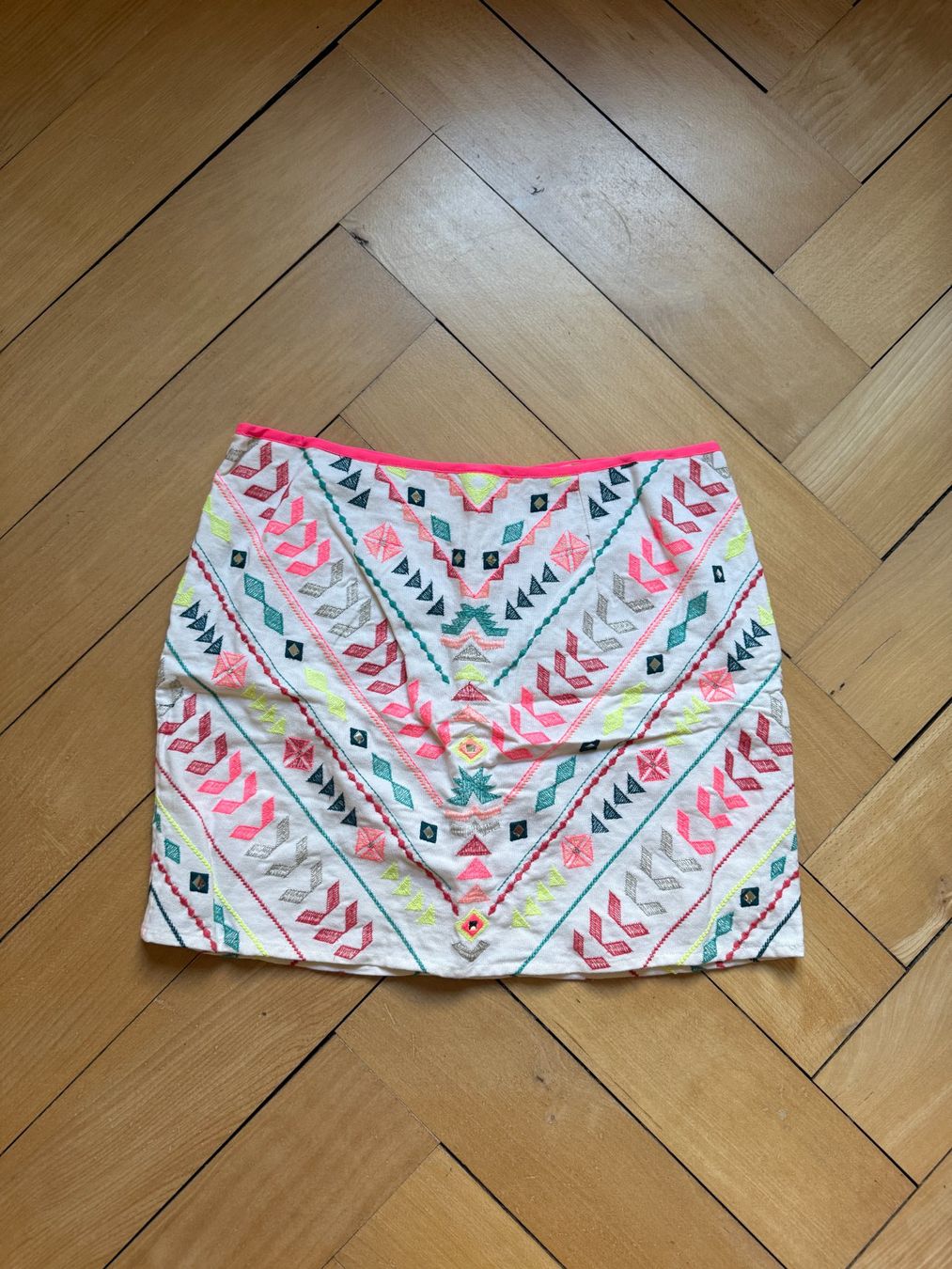 Gonne: ACCESSORIZE - Aztec Rock bunt gemustert S – Usato da Zürich venduto da Diazaio