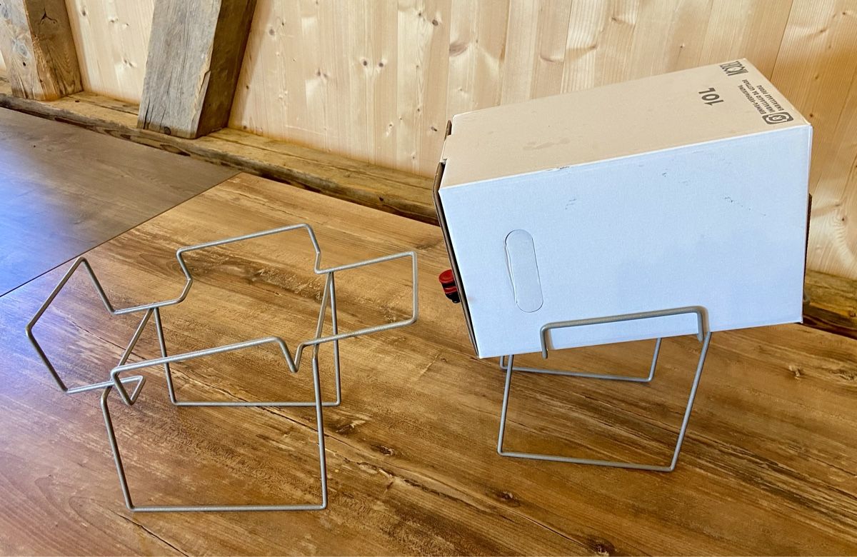 Sonstige Dekorationen & Accessoires: Bag in Box Ausschankständer 10 Liter – Neu und originalverpackt aus Hauptwil von Fr4F 2