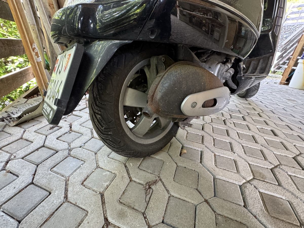 Vespa Scooter: PIAGGO Vespa GT 200 – Usato da Chemin venduto da Lbishop 2