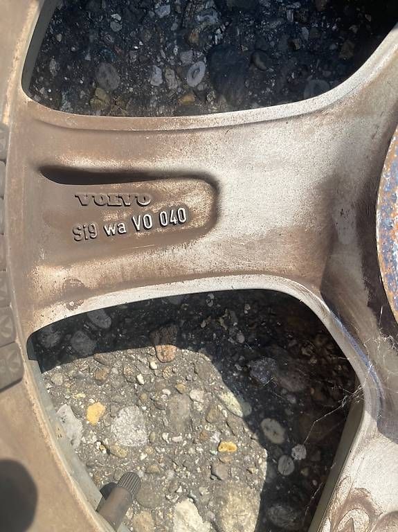 Volvo Cerchioni: Alufelgen VOLVO V60-S60 17" – Usato da Bülach venduto da Nbosshard 5