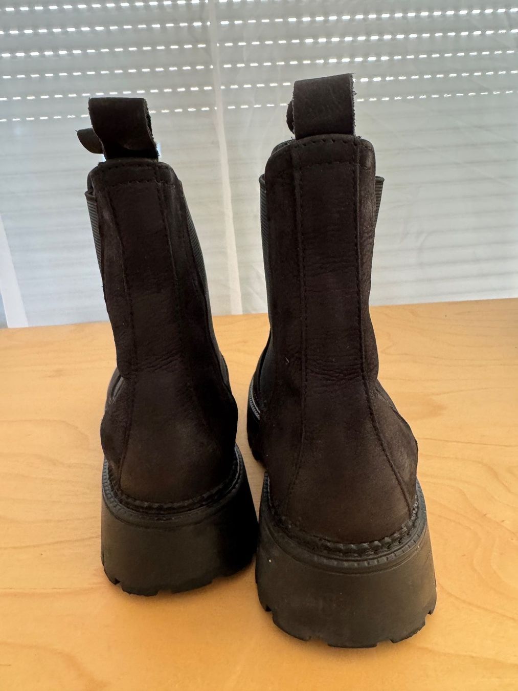 Scarpe da donna: Stiefelette, Grösse 40, schwarz, leder, – Usato da Rorschacherberg venduto da beeechen 1