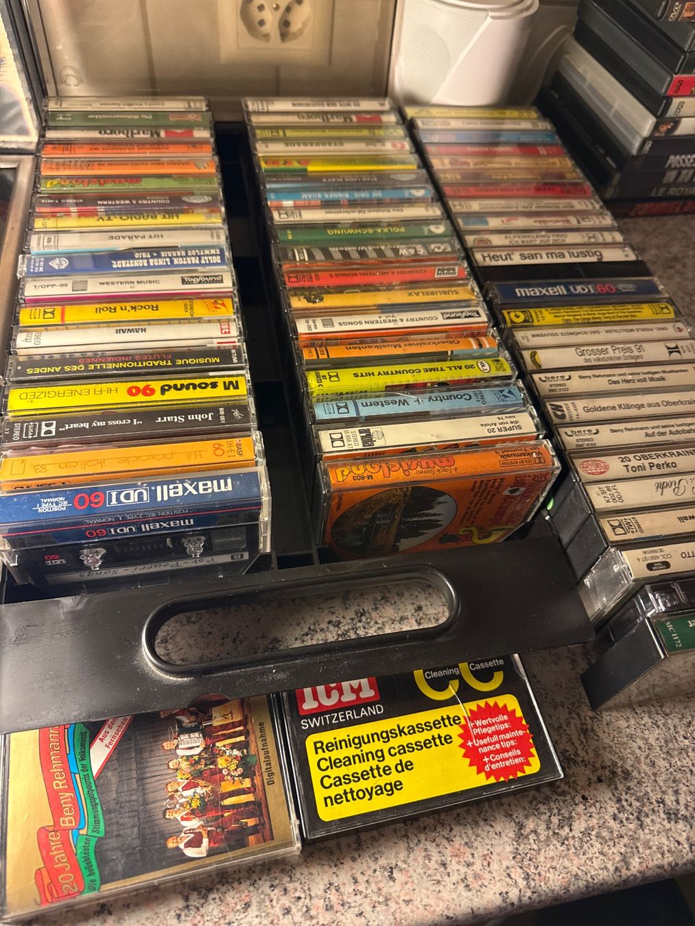 Cassettes audio: Lot TAPE AUDIO – D'occasion à St imier par sav_bjf9