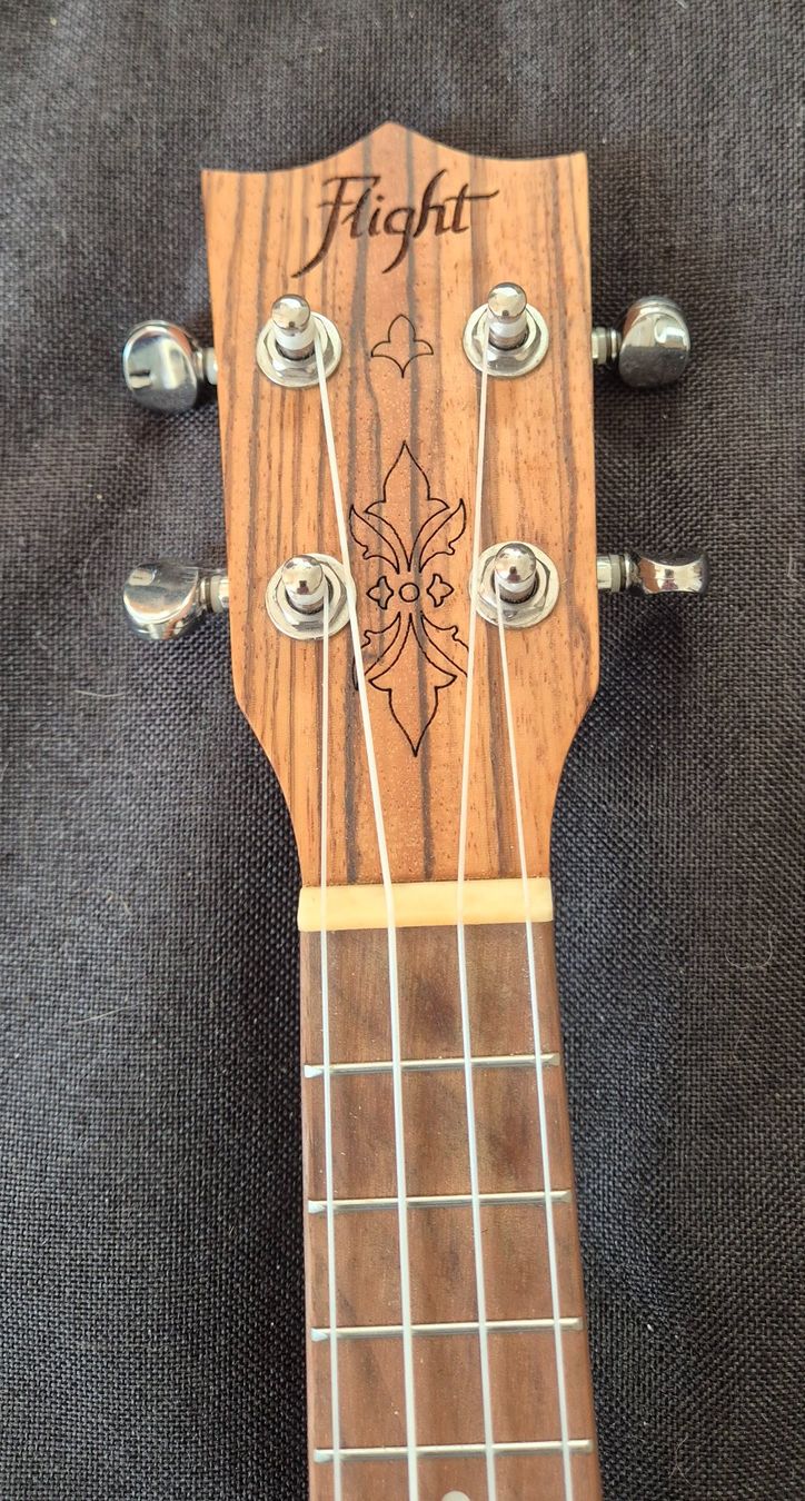 Musikinstrumente: Sopran Ukulele flight – Gebraucht aus Münchenstein von and_bd2m 2