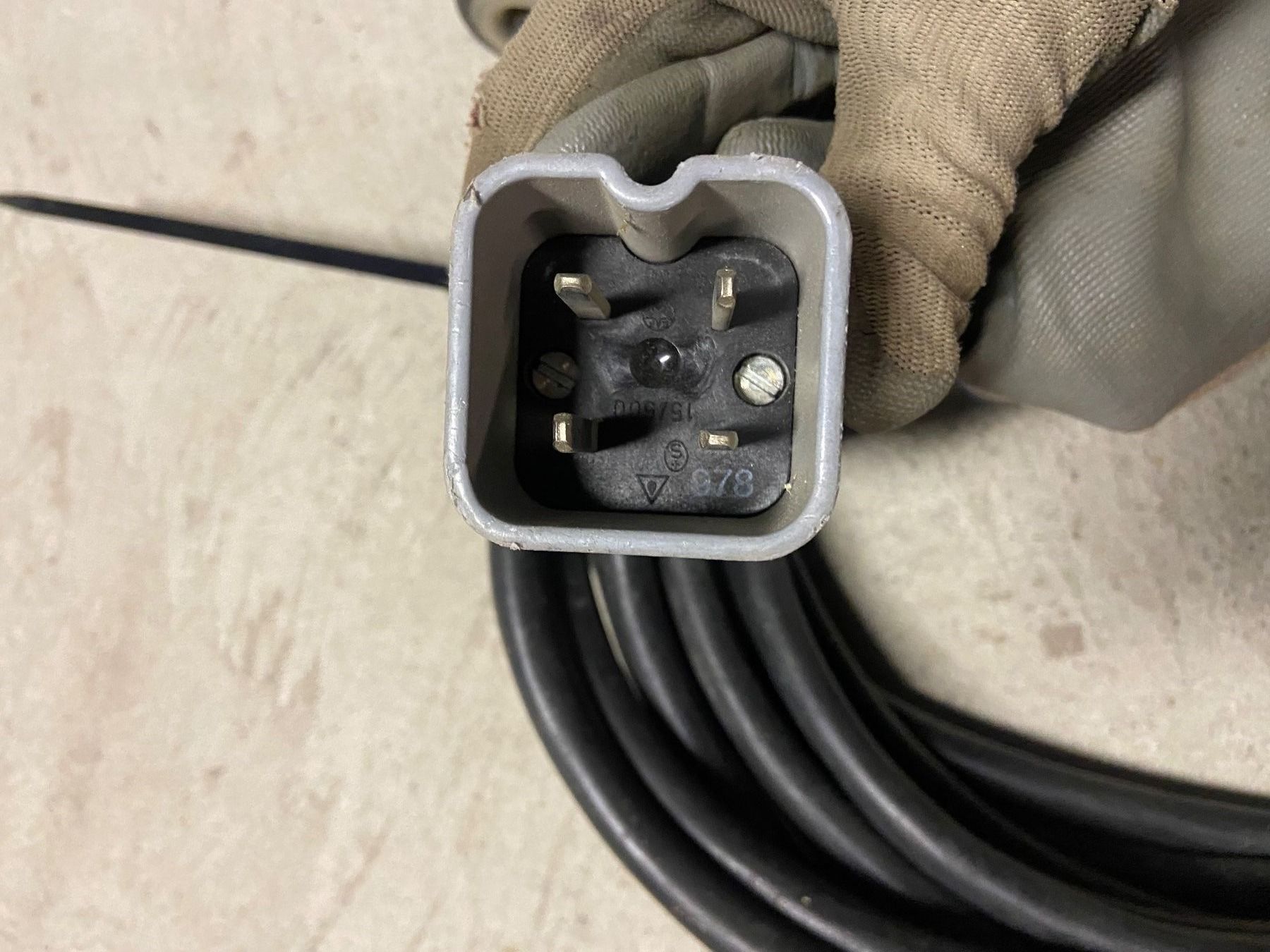 Tutte le macchine: Kabel 380v – Usato da Dübendorf venduto da ramstein66 3