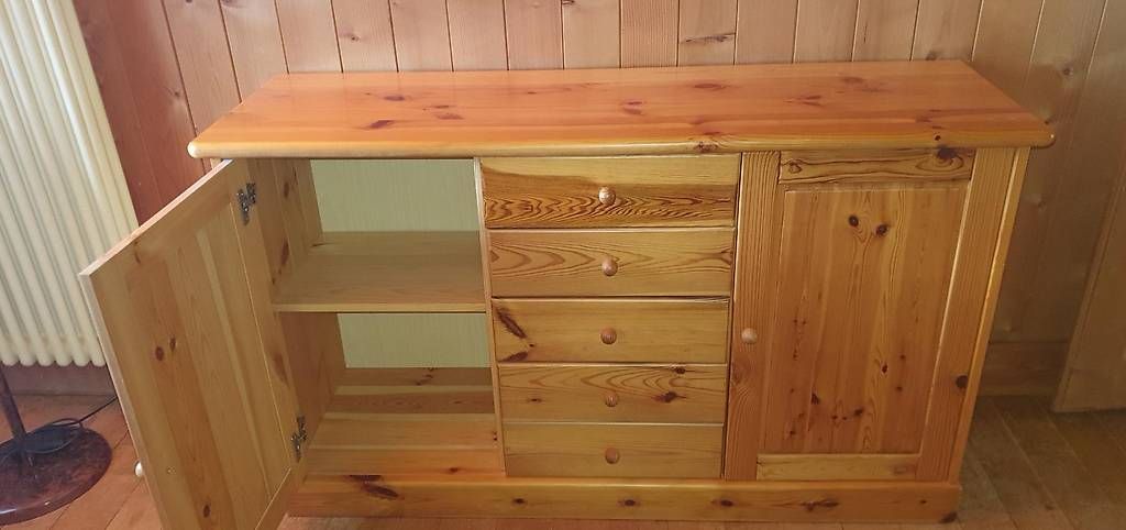 Credenze: Magnifique buffet en bois massif – Usato da Mont-sur-Rolle venduto da ppu_h5yw