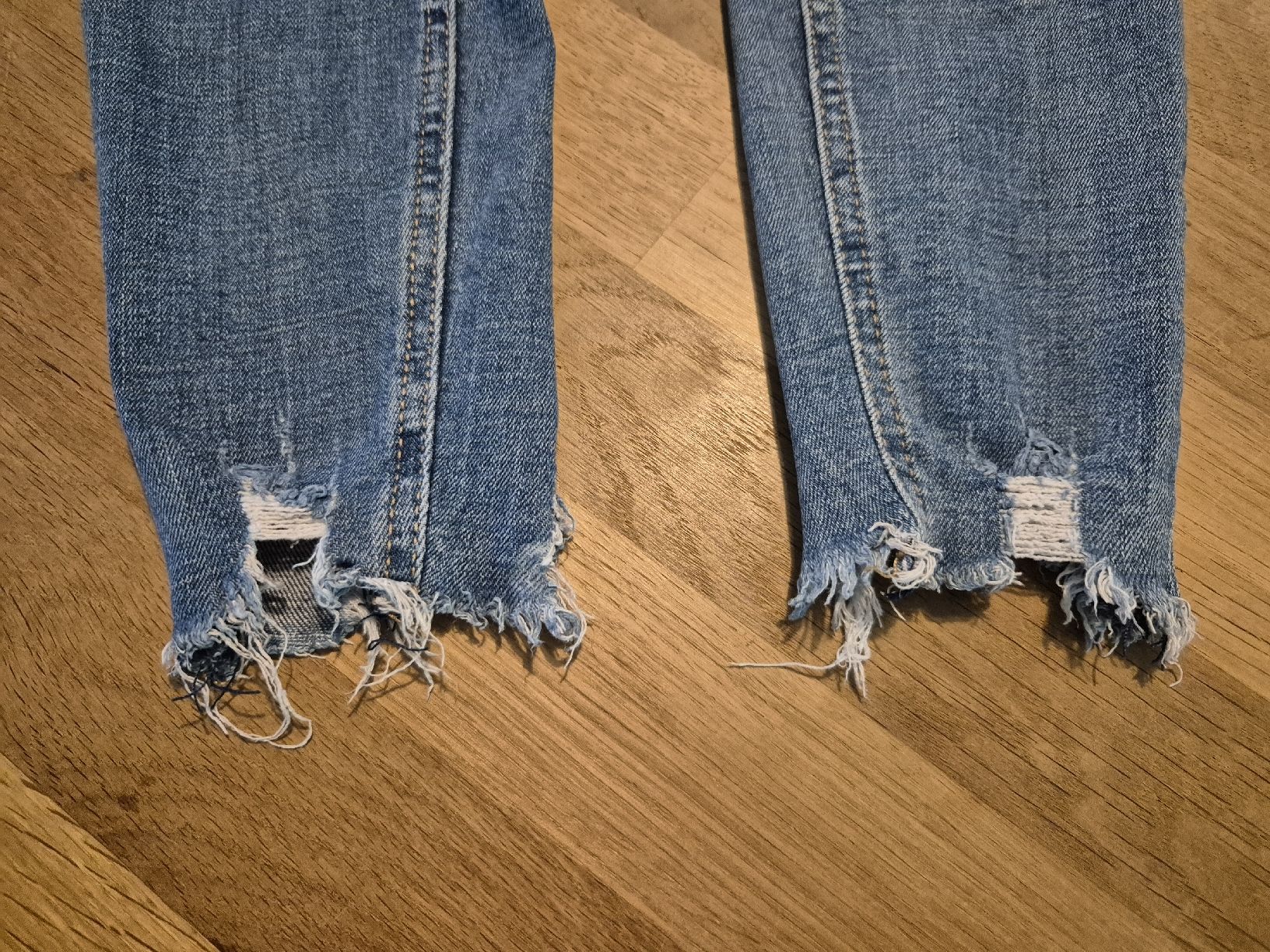 Pantaloni: Jeanshose Gr. 34, Denim – Nuovo (secondo la descrizione) da Urtenen-Schönbühl venduto da Chaeppeler 1