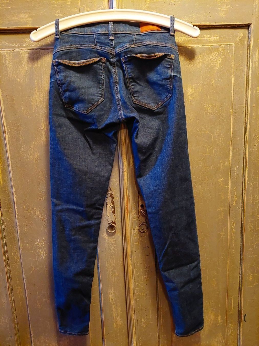 Bershka Jeans: Bershka . Denim pushup 34 – Usato da Besenbüren venduto da piculo 1