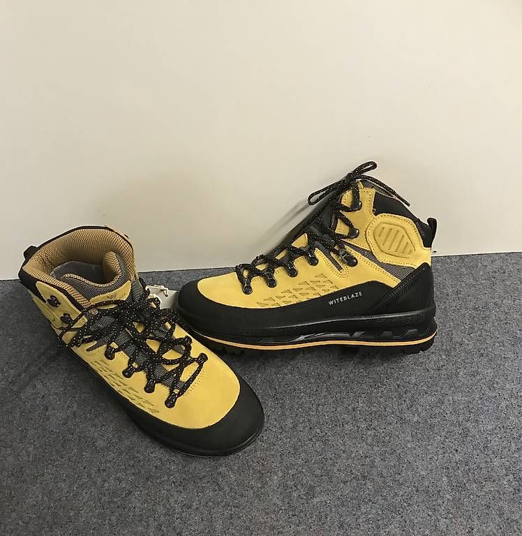 Chaussures hommes: Neue Wanderschuhe Grösse 42 – D'occasion à Kerns par inspo 2