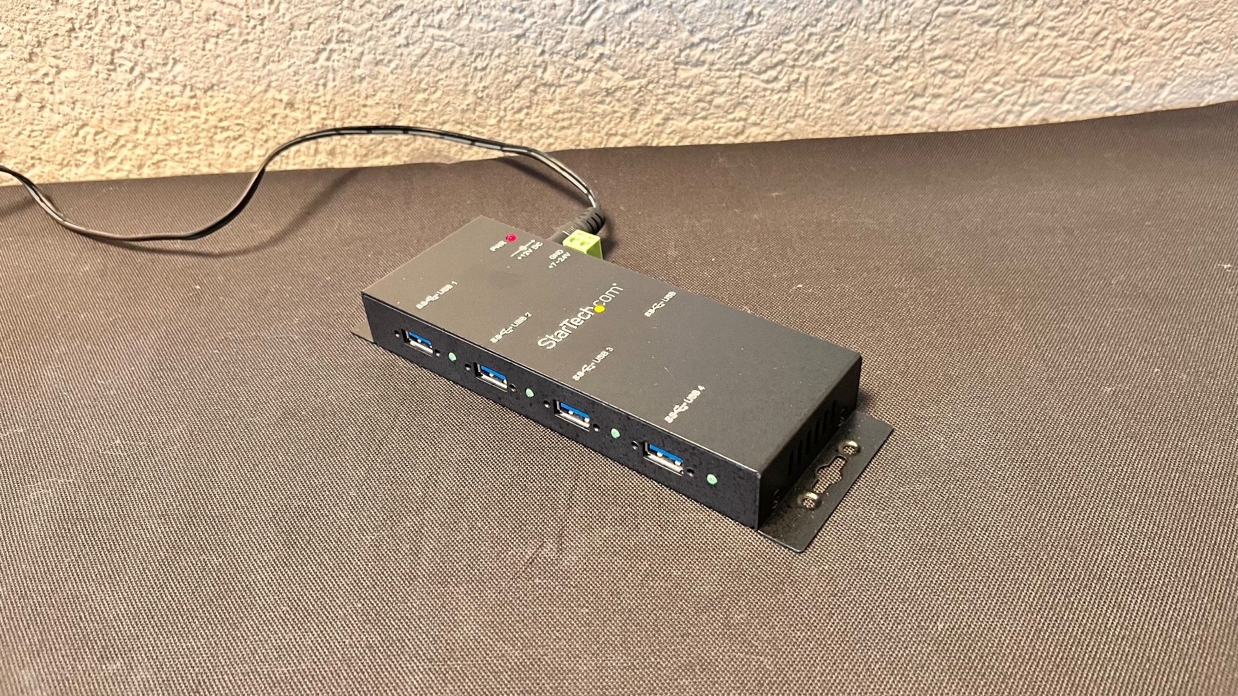 Hubs & Switches: StarTech ST4300USBM – Neu und originalverpackt aus Bern von NIKA-SYSTEMS 1