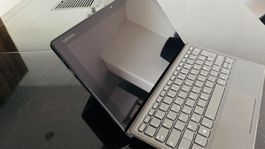 TOP Neuwertig Lenovo MIIX 520-12IKB Model 20M3 I5 256GB 8GB