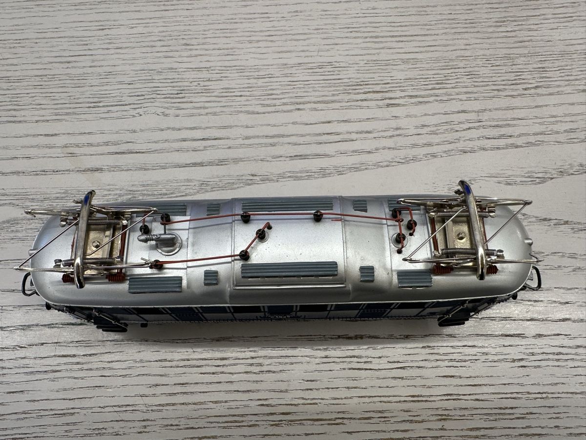 Märklin Modelleisenbahnen: Märklin 3023 DB BR E1835 – Gebraucht aus Lupsingen von New-Haven 4