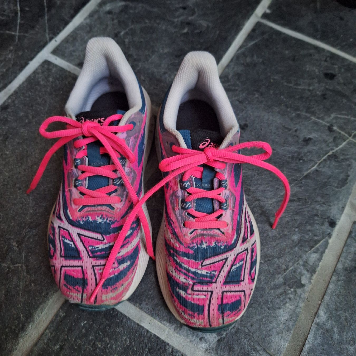 Asics Scarpe per ragazzi: Asics Kinderschuhe Grösse 36 – Usato da Schübelbach venduto da rab02