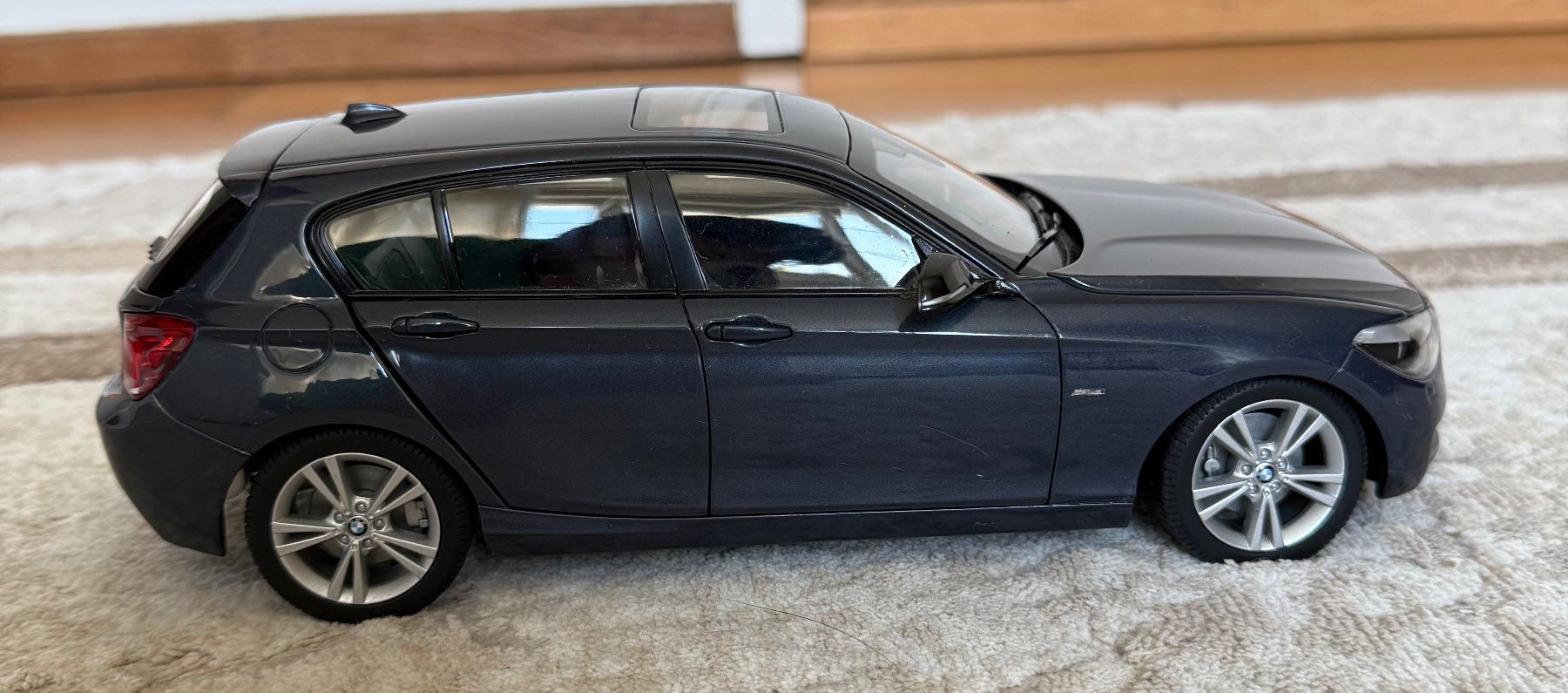 BMW Modellini d'auto: Modellauto BMW 1er F20, 1:18 – Usato da Wohlen AG venduto da thr_t5x8 2