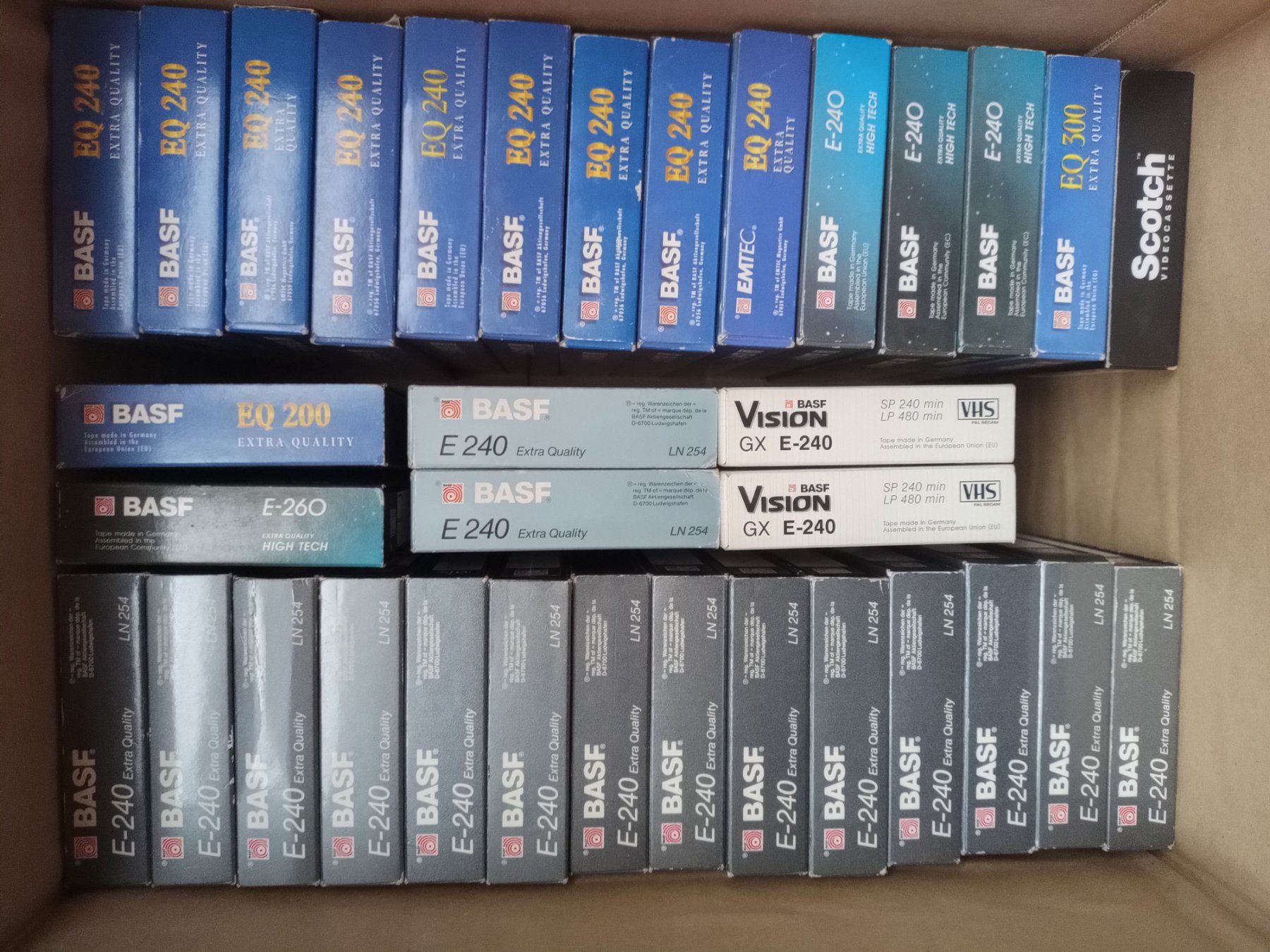 Tutti i VHS: VHS Kassetten (38 Stück) – Usato da Spiez venduto da egonolsen 1