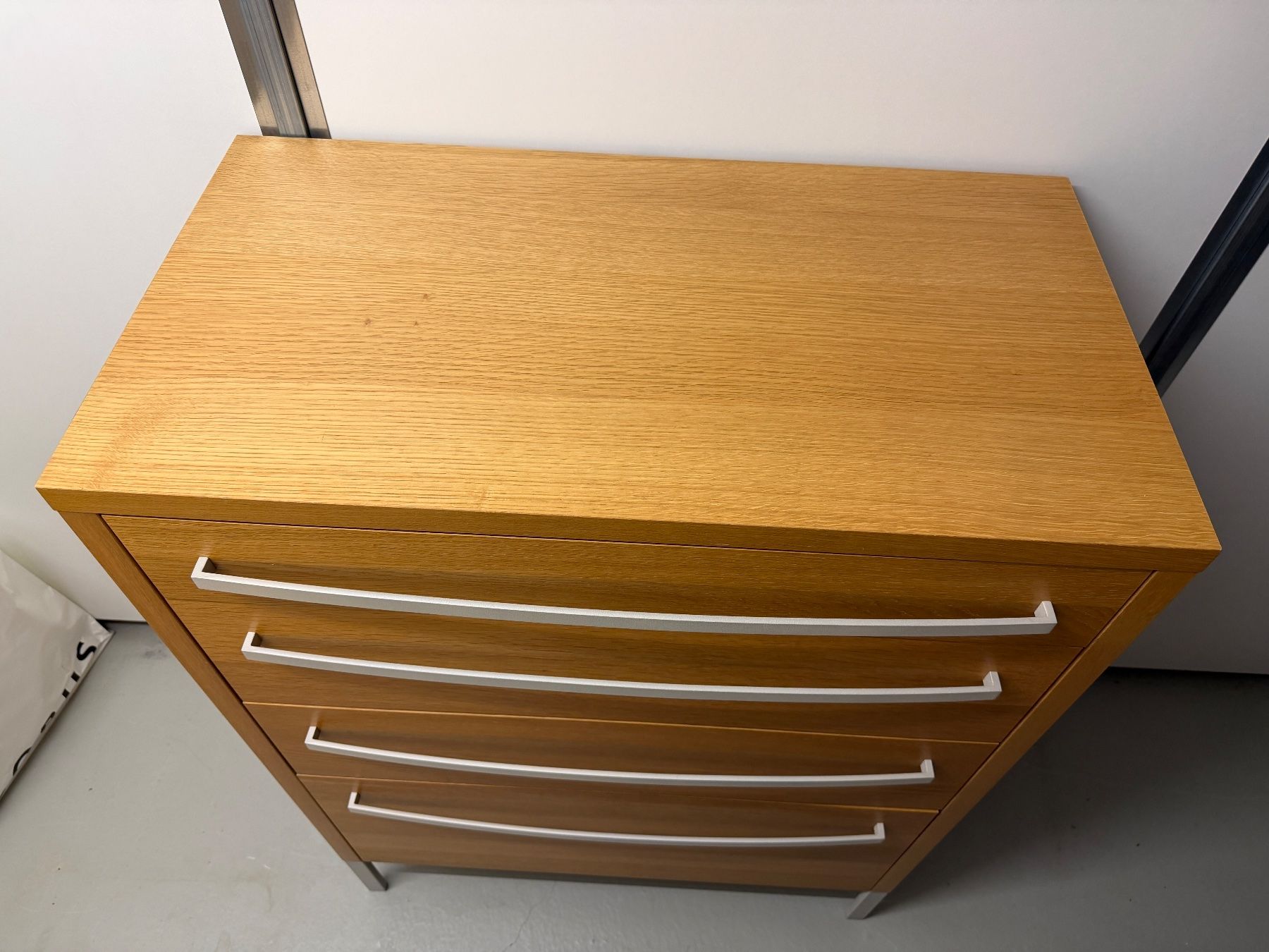 Ikea Cassettiere: IKEA Kommode 4 Schubladen Eichefurnier – Usato da Zürich venduto da MJM12 5